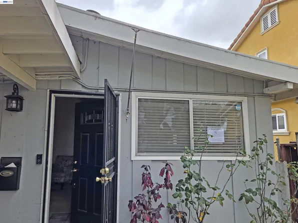 2315 Ralmar Ave, East Palo Alto, CA 94303