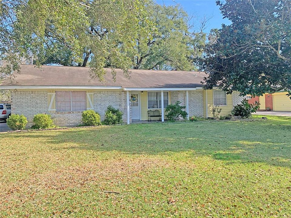 1st image of 211 Sleepy Hollow Dr