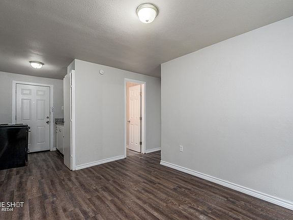 3rd image of 526 N 7th St #3