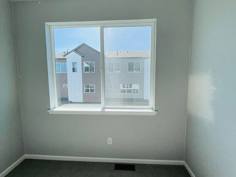 7042 Doncaster Ct — Photo 9