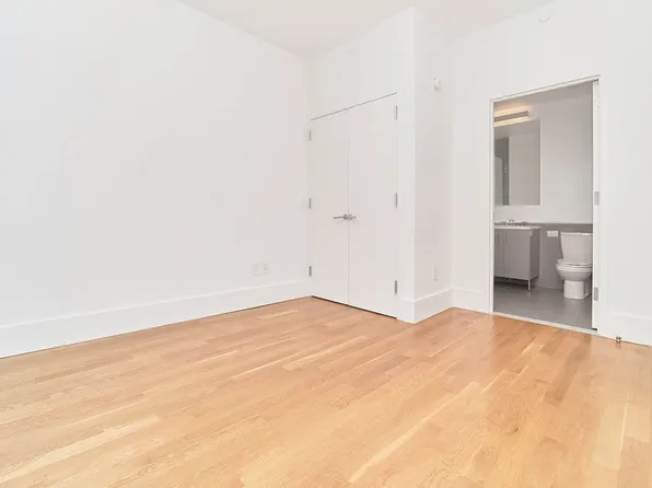 531 Myrtle Avenue image 9 of 19