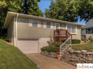 964 S 50th Ave, Omaha, NE 68106