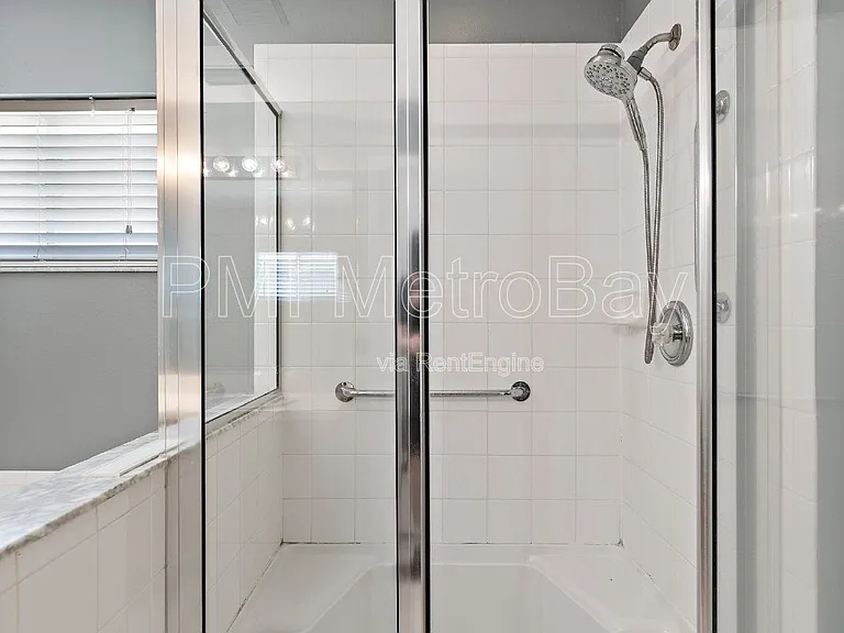 1010 Summer Breeze Dr — Photo 33
