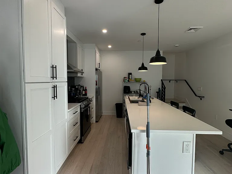 14B Geneva St #Penthouse 4 — Photo 2
