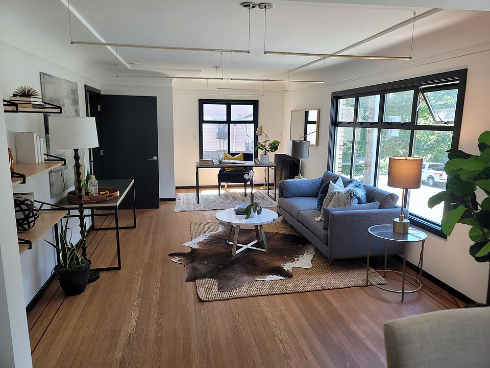 1st image of 1626 Dexter Ave N #1