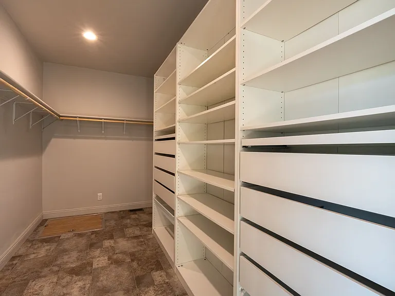 8036 Flintwood Rd — Photo 24