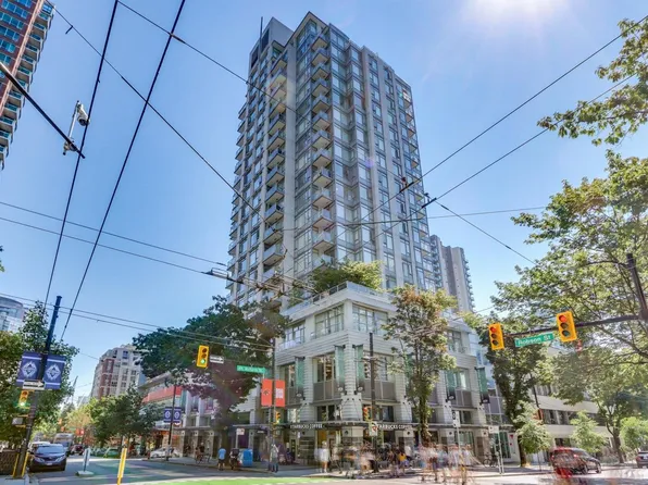 480 Robson St #906, Vancouver, BC V6B 1S1