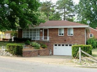 4697 Delma Dr, Pittsburgh, PA 15236