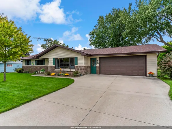 1103 North Ave, Lomira, WI 53048