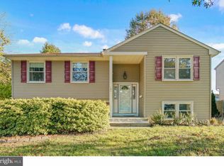 131 Round Hill Rd, Voorhees, NJ 08043