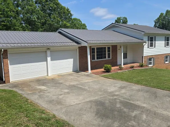 183 Dori Dr, Bassett, VA 24055