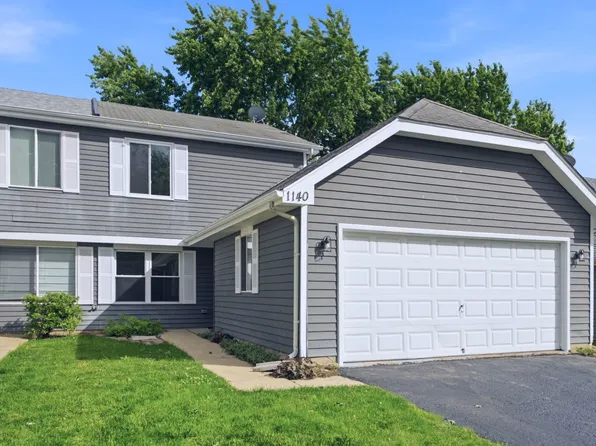 1140 Brunswick Ln, Aurora, IL 60504