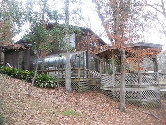 4th image of 390 Driftwood Dr