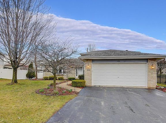 3rd image of 850 Wildwood Dr