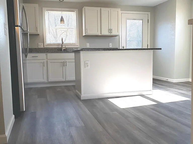 5470 Brook Point Rd — Photo 3