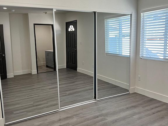 4th image of 2454 Florencita Ave #A