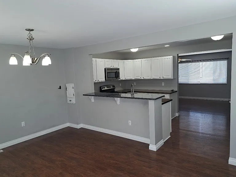 2859 Hill Ave — Photo 6