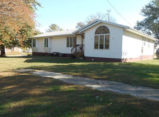 815 NE 3rd Ave, Galva, IL 61434