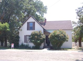 304 E Spring St, Condon, OR 97823