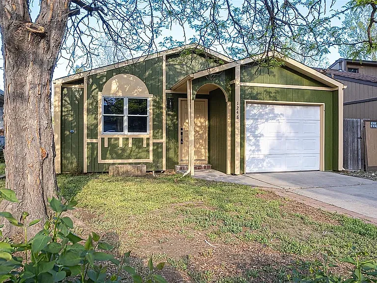 1248 Meadow St — Photo 8