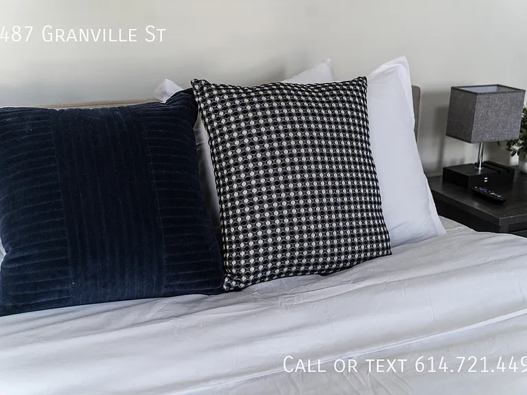 1487 Granville St — Photo 129