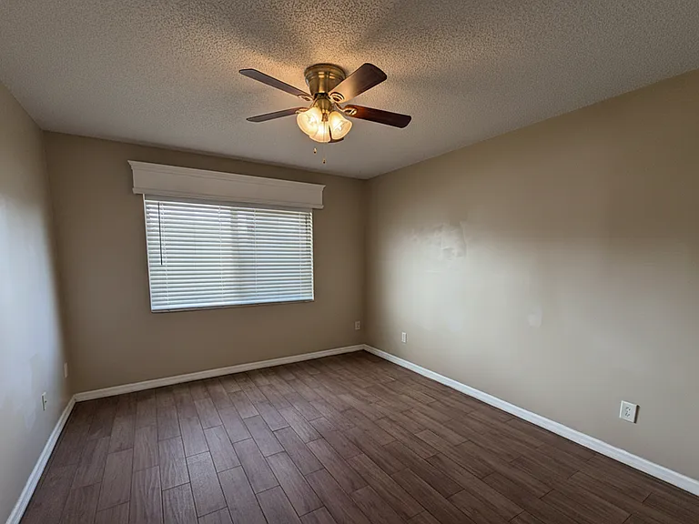 610 Kenwick Cir #103 — Photo 8