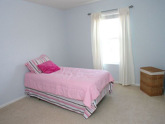 4th image of 2785 Central Park Blvd