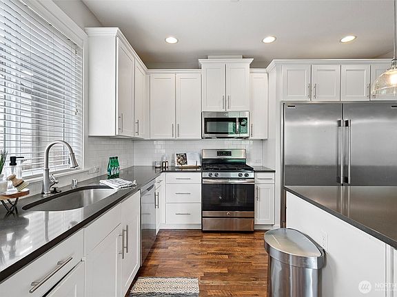 5th image of 20506 80th Street E