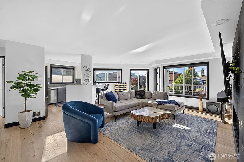 5th image of 610 Daley Street #E