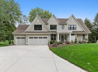 269 Edgewood Ln, West Saint Paul, MN 55118