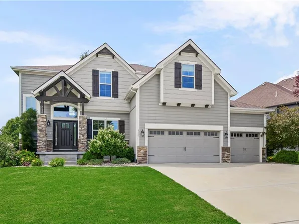 4527 NW Verona Dr, Riverside, MO 64150
