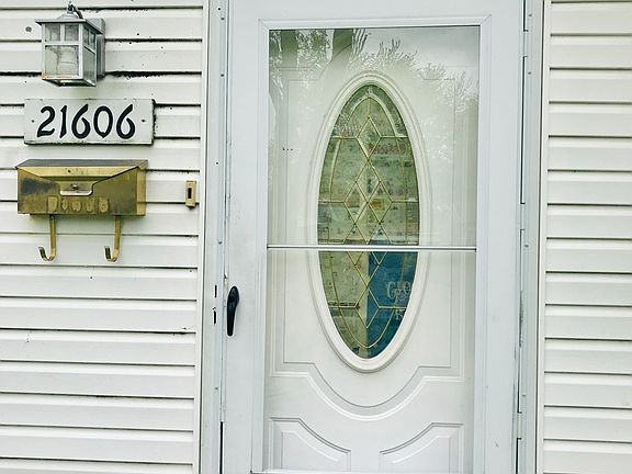 2nd image of 21606 Olivia Ave