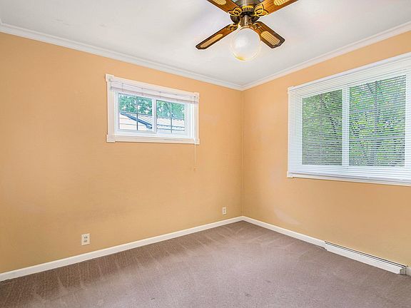 4th image of 2529 Benedict Ave