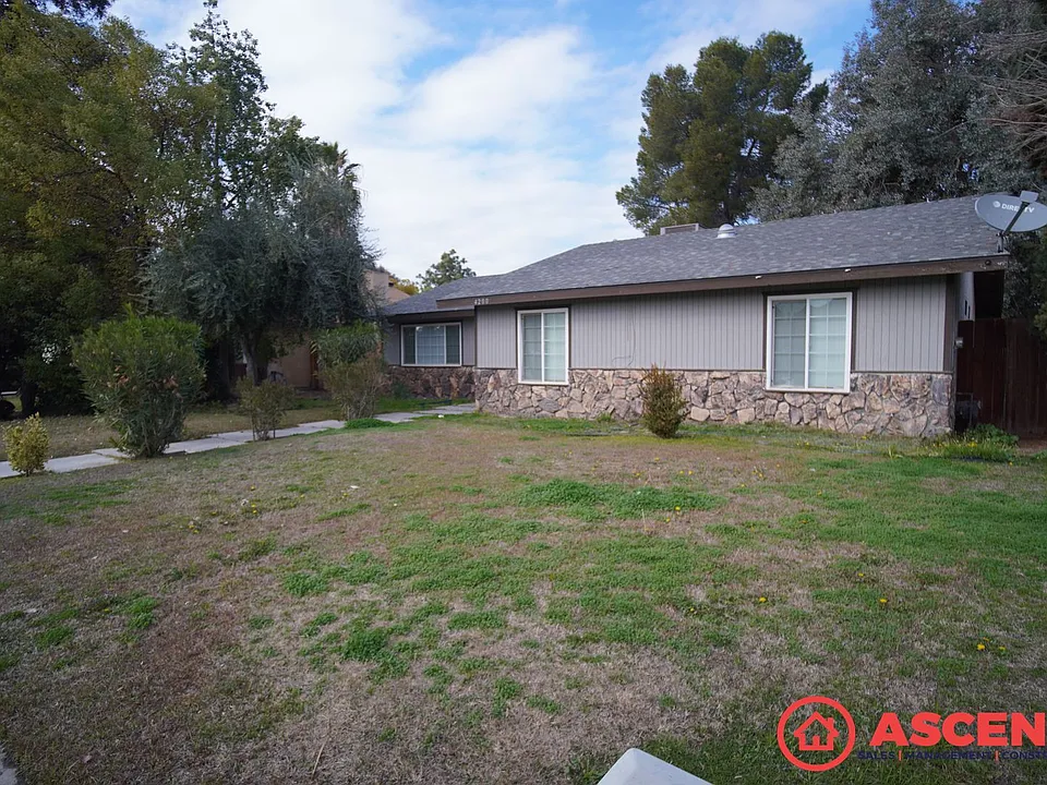 4200 Tretorn Ave