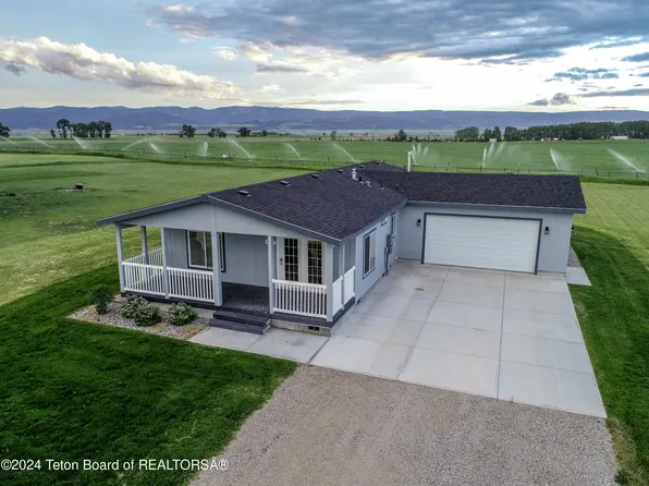 4140 Moffatt St, Tetonia, ID 83452