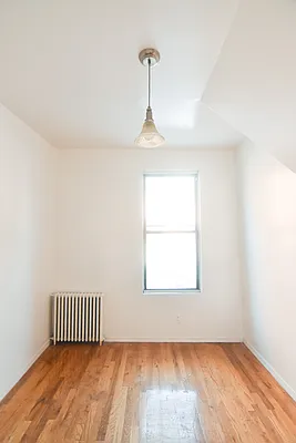 Rented by The Agency | media 9