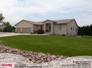 5380 Stonemoor Dr, Pueblo, CO 81005