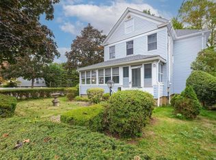 78 Clapham Ave, Manhasset, NY 11030