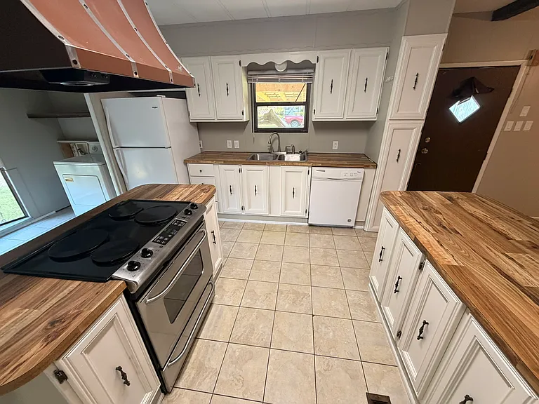 412 Saint Charles Bypass Rd — Photo 13