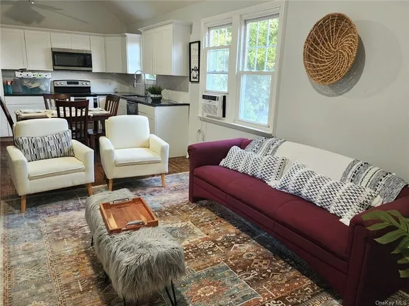 15 Amawalk Road, Carmel, NY 10512