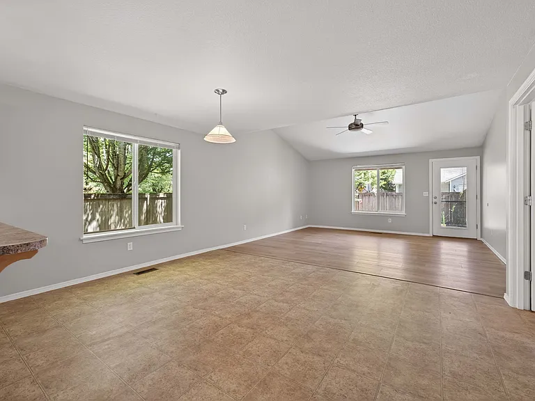 811 NW 16th Ave — Photo 10