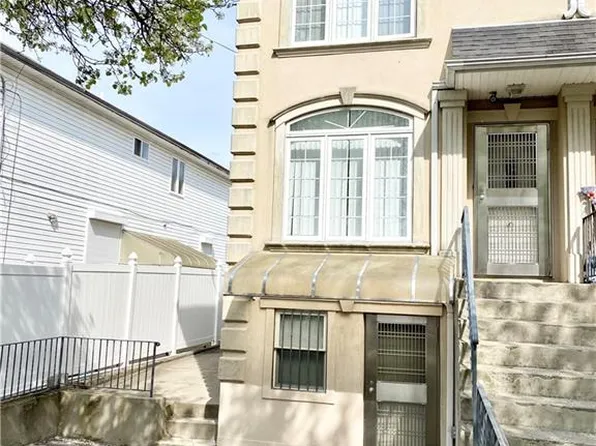 5 Armour Pl, Staten Island, NY 10309