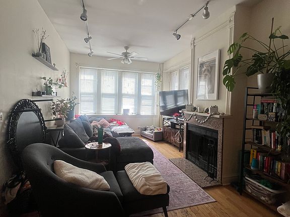 2nd image of 3238 N Sheffield Ave APT 1