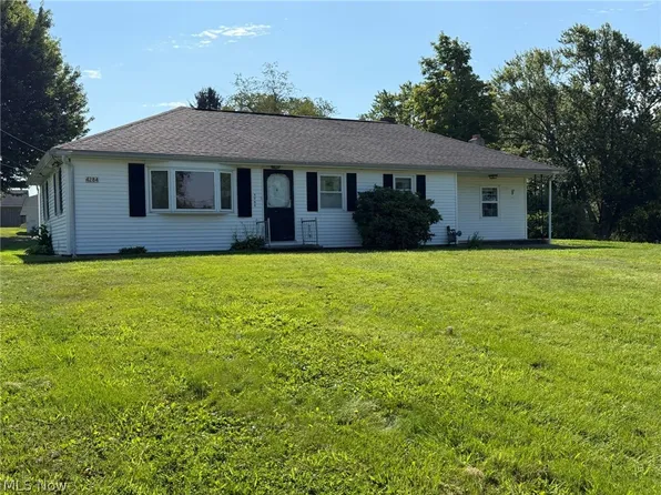 4284 Swallen Ave, Louisville, OH 44641