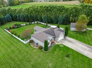 70390 Fawn Ln, Edwardsburg, MI 49112