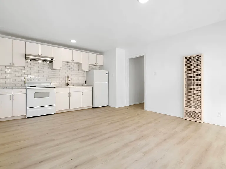3334 San Bruno Ave #7 — Photo 11