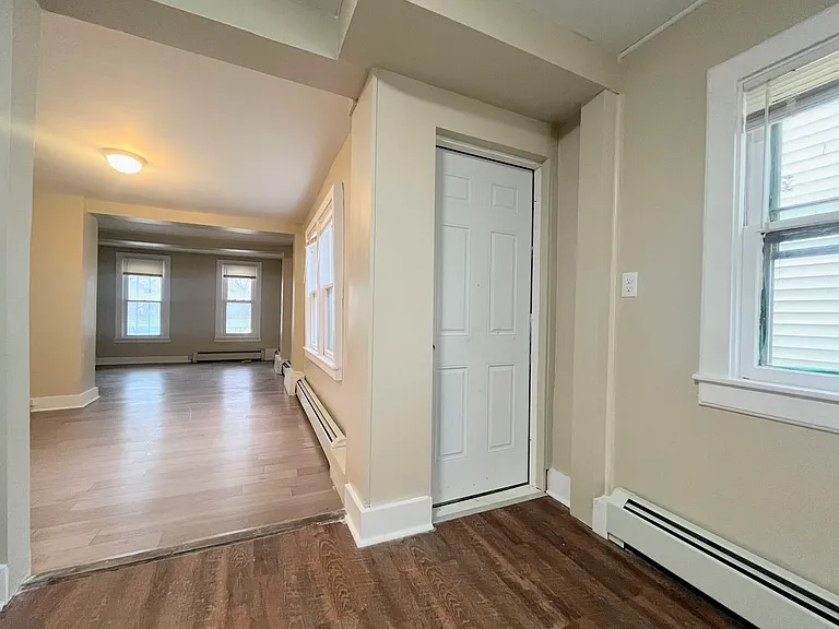 46 Hawley St — Photo 8