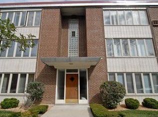 701 Busse Hwy UNIT 1B, Park Ridge, IL 60068