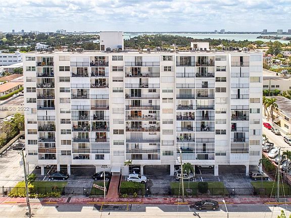 2nd image of 7850 Byron Ave APT 804