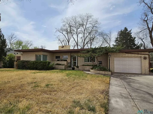 1131 Tracy Pl, Carlsbad, NM 88220